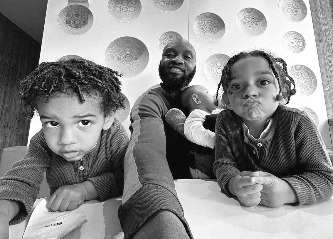 Fatherstory Curtis : un dadpreneur de 3 enfants pas comme les autres !